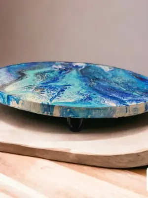 kunst, handgemaakte pouring op dienblad