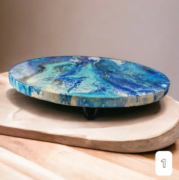 kunst, handgemaakte pouring op dienblad