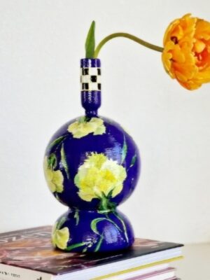 handbeschilderd glazen kunst vaas, blauw paars met gele bloemen izartshop