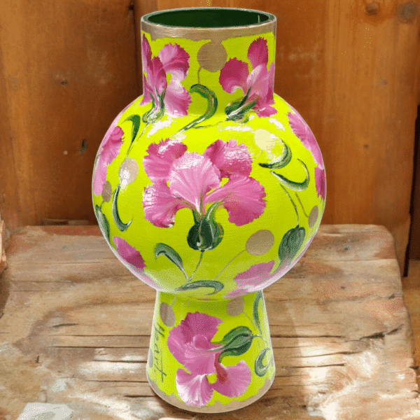 handbeschilderde kunst vaas van izartshop met gele en roze tinten