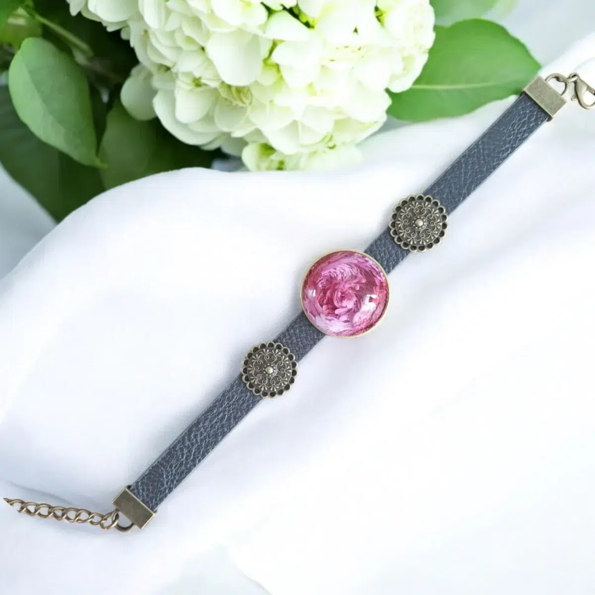 armband met resin steen, handgemaakt kunstwerk izartshop