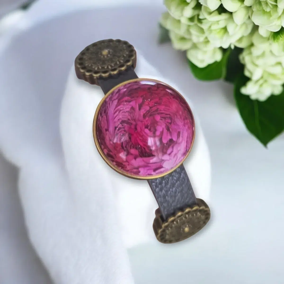 armband met resin steen, handgemaakt kunstwerk izartshop