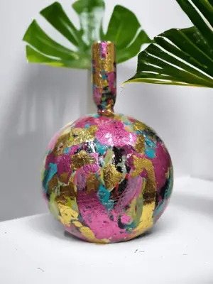 Kleine handbeschilderde kunstvaas Tiny Beauties – multicolor design Izartshop