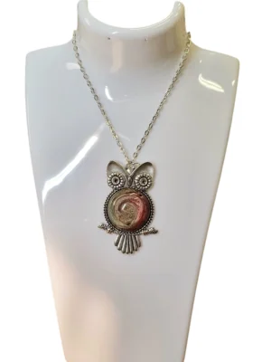 IzArtShop Uniek RVS Uil hanger met Resin steen in zachte tinten