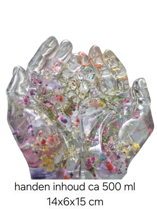 IzArtShop handgemaakte epoxy herinneringsstukken met gedroogde bloemen. resin op bestelling - handen