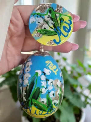 handbeschilderd ganzen ei, levensbloem mei, lelie van dalen. geboorte cadeau, verjaardag gift