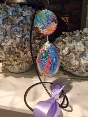 handbeschilderd ganzen ei, levensbloem juli, ridderspoor, geboorte cadeau, verjaardag gift