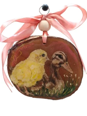 decoratieve art op hout, eend en kuiken, paasdagen
