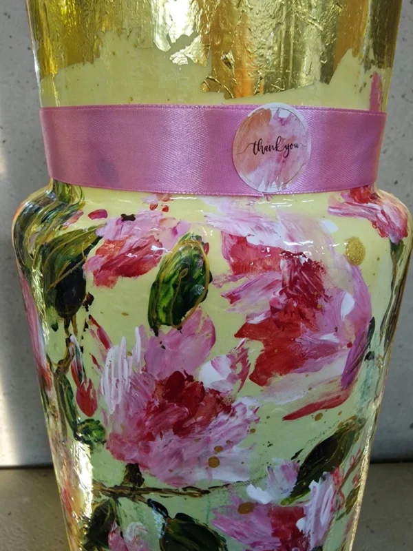 Gelle bloemenvaas met abstracte rozen, handbeschilderd, izartshop